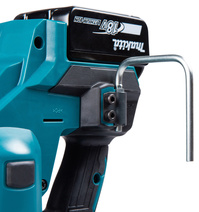 MAKITA Gwoździarka akumulatorowa 18V 50-90 mm korpus + walizka DBN901ZK