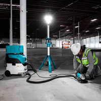 MAKITA Lampa strefowa LED 18V 3000lm regulowany statyw + torba DML814