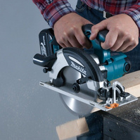 MAKITA Pilarka tarczowa akumulatorowa 18V 165 mm 2x5,0Ah DHS630RTJ