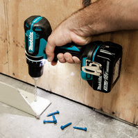 MAKITA Wiertarko-wkrętarka 18V 2x3,0Ah DHP485RFJ + zestaw wierteł 3-10 mm