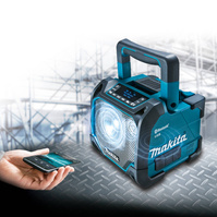 MAKITA Głośnik akumulatorowy bezprzewodowy Bluetooth USB DMR202 + zasilacz