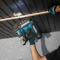 MAKITA Gwoździarka akumulatorowa 18V 19 - 64 mm w walizce Makpac DBN601ZJ