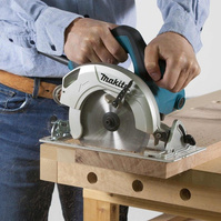 MAKITA Ręczna pilarka tarczowa 165 mm 1050W HS6601
