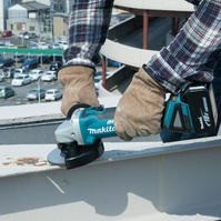 MAKITA Bezszczotkowa szlifierka kątowa 125 mm 18V aku 1x5,0Ah DGA504RTJ1