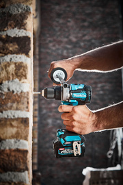 MAKITA 2-bieg wkrętarka udarowa 40 v 2x4,0Ah XGT HP001GM201