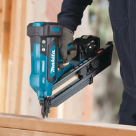 MAKITA Gwoździarka akumulatorowa 18V do gwoździ 50-90 mm LXT DBN900ZK