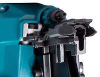 MAKITA Gwoździarka akumulatorowa 18V 50-90 mm korpus + walizka DBN901ZK