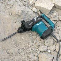 MAKITA Młotowiertarka SDS+ 850W 5,0J HR3210C + zestaw wierteł dłut 17 el.