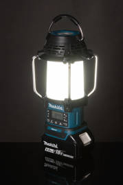 MAKITA Radio FM z lampą 18V Bluetooth LXT DMR057