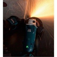 MAKITA Szlifierka kątowa 150 mm 1050 W GA6021